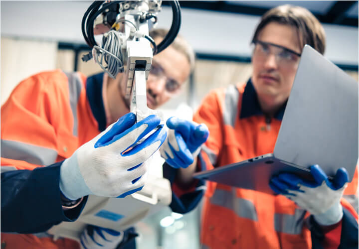 优质的在职培训机会，有机会与高水平团队一起工作