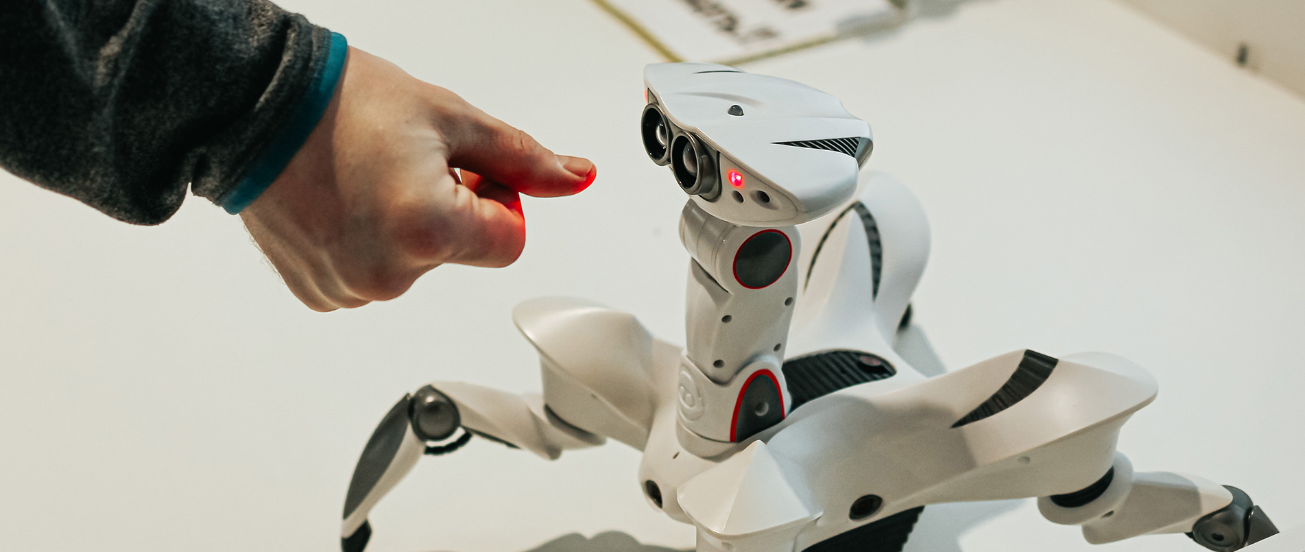 j9官网获AIoT新维奖两项大奖，以丰富的边缘计算产品驱动产业创新发展